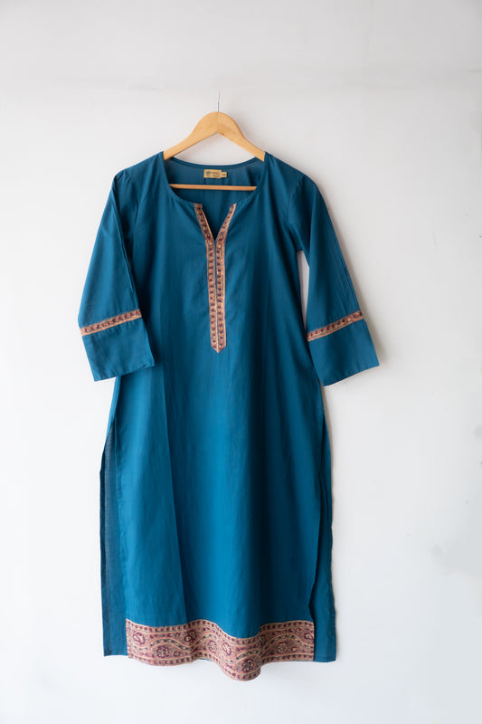 Solid cotton kurta paired with a Kota duppata