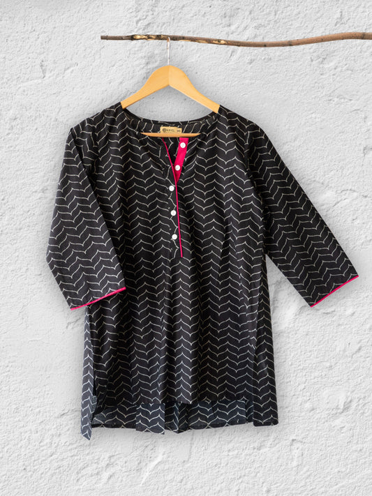 Cotton Short Top with Box Pleat Back