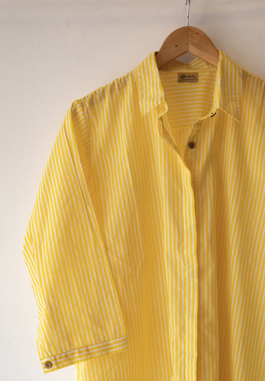 Relaxed oversized cotton shirt.

Comfort fit designed to fit XS–XL 🤍