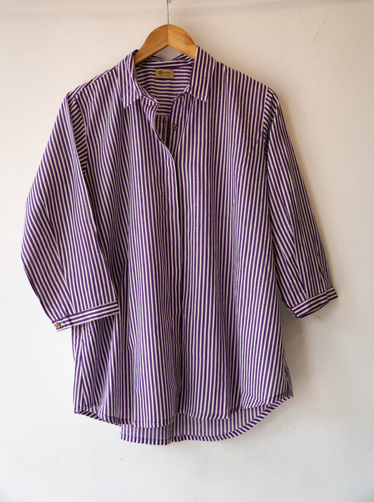 Relaxed oversized cotton shirt.

Comfort fit designed to fit XS–XL 🤍