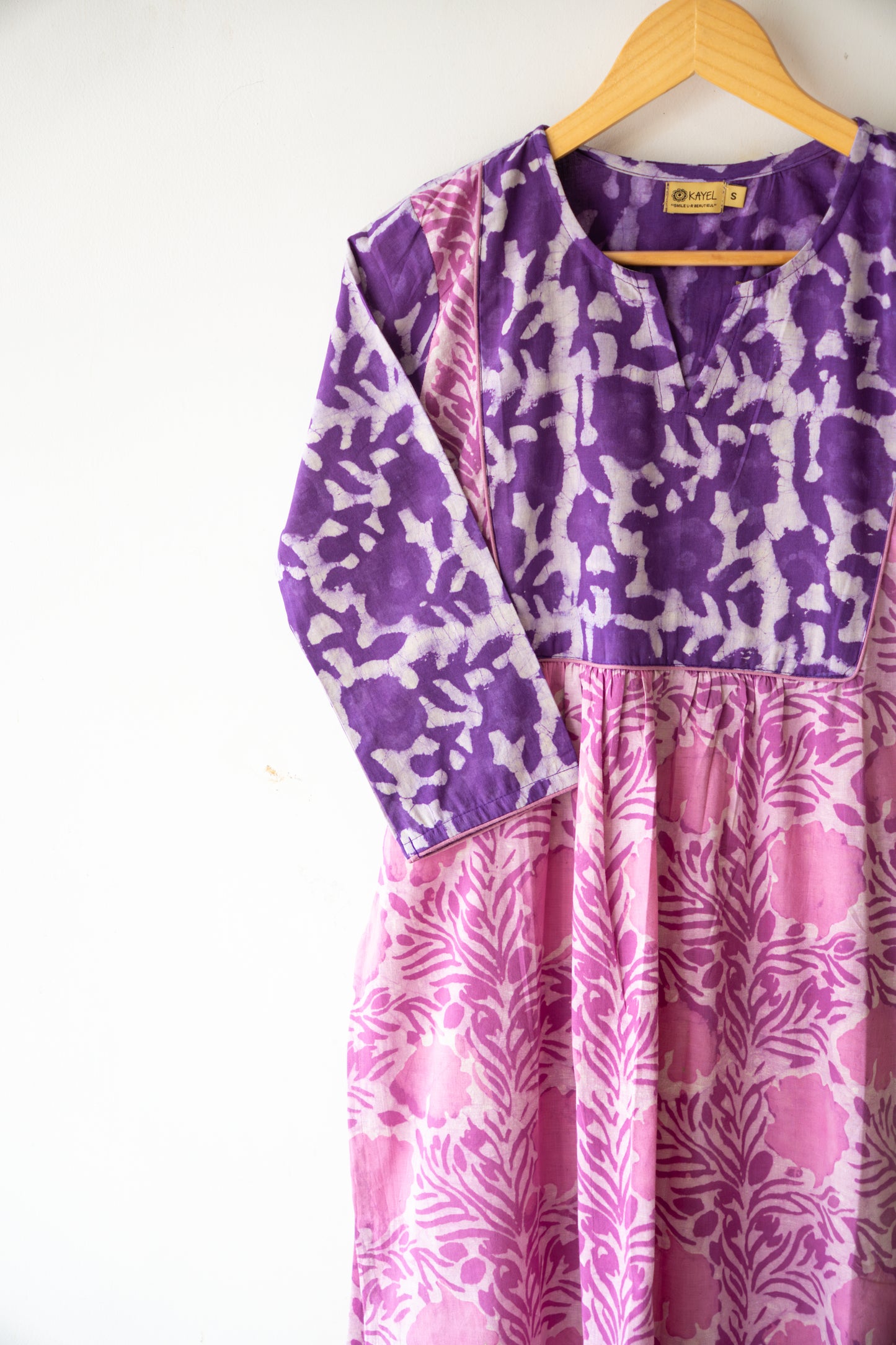 Block printed straight kurta with yoke & gathers.
