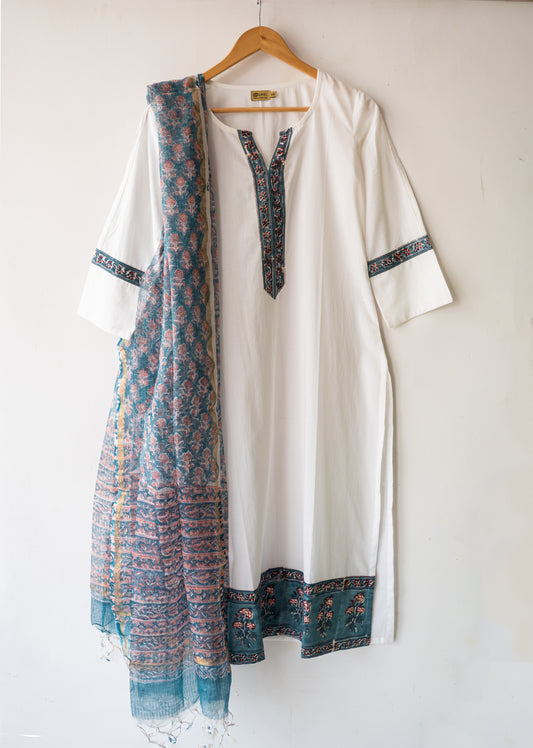 Solid cotton kurta paired with a Kota duppata
