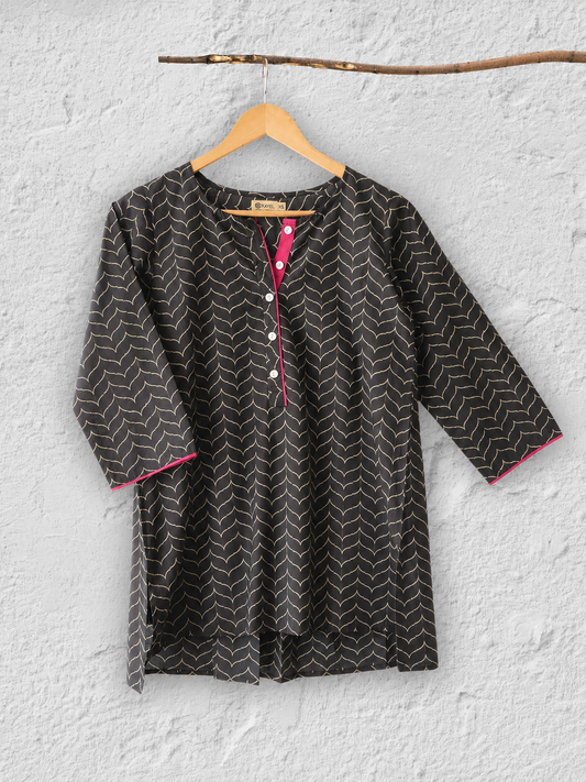 Cotton Short Top with Box Pleat Back
